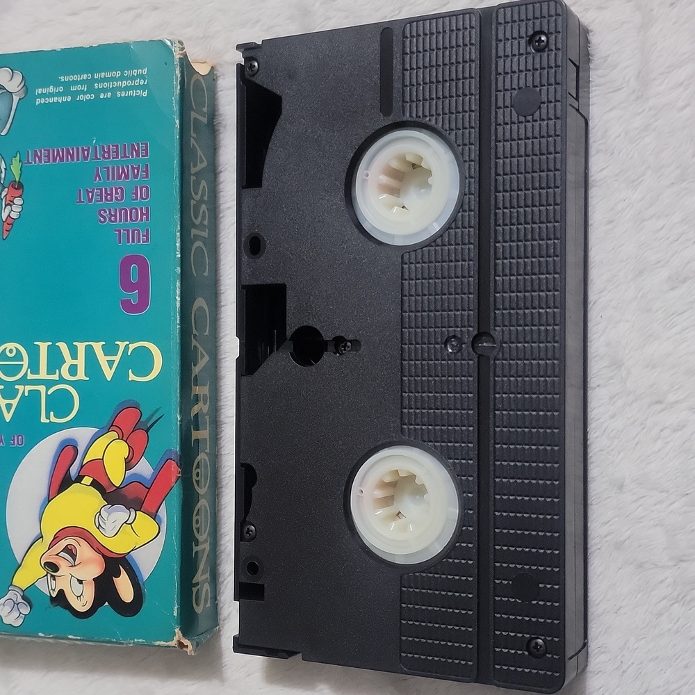 50 of Your Favorite Classic Cartoons VHS - Picture 4 of 4